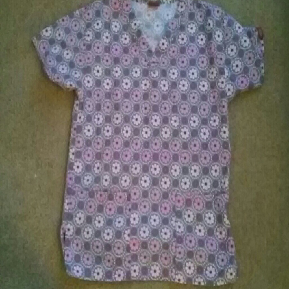 Scrub shirt
